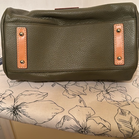 Handbag - Picture 8 of 9